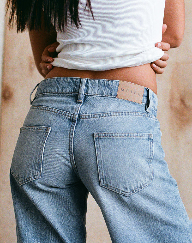 Low Rise Parallel Jeans In Hellblau Gebraucht