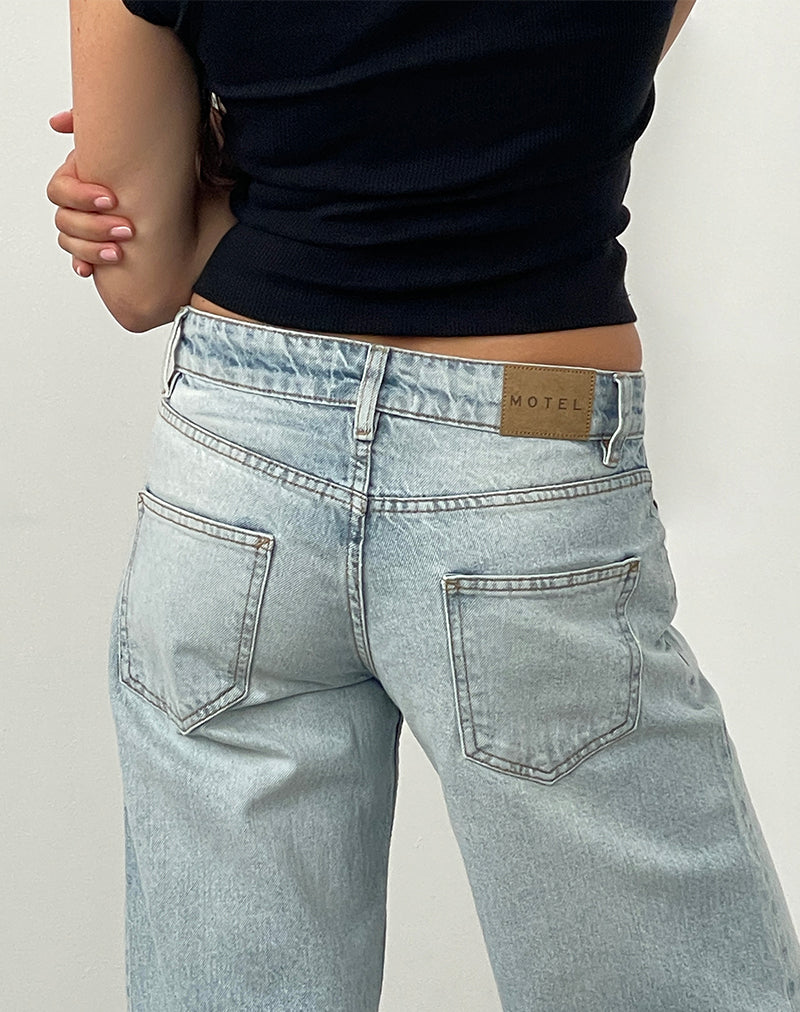 Parallele Jeans mit niedrigem Rise in extrem heller Waschung Blau
