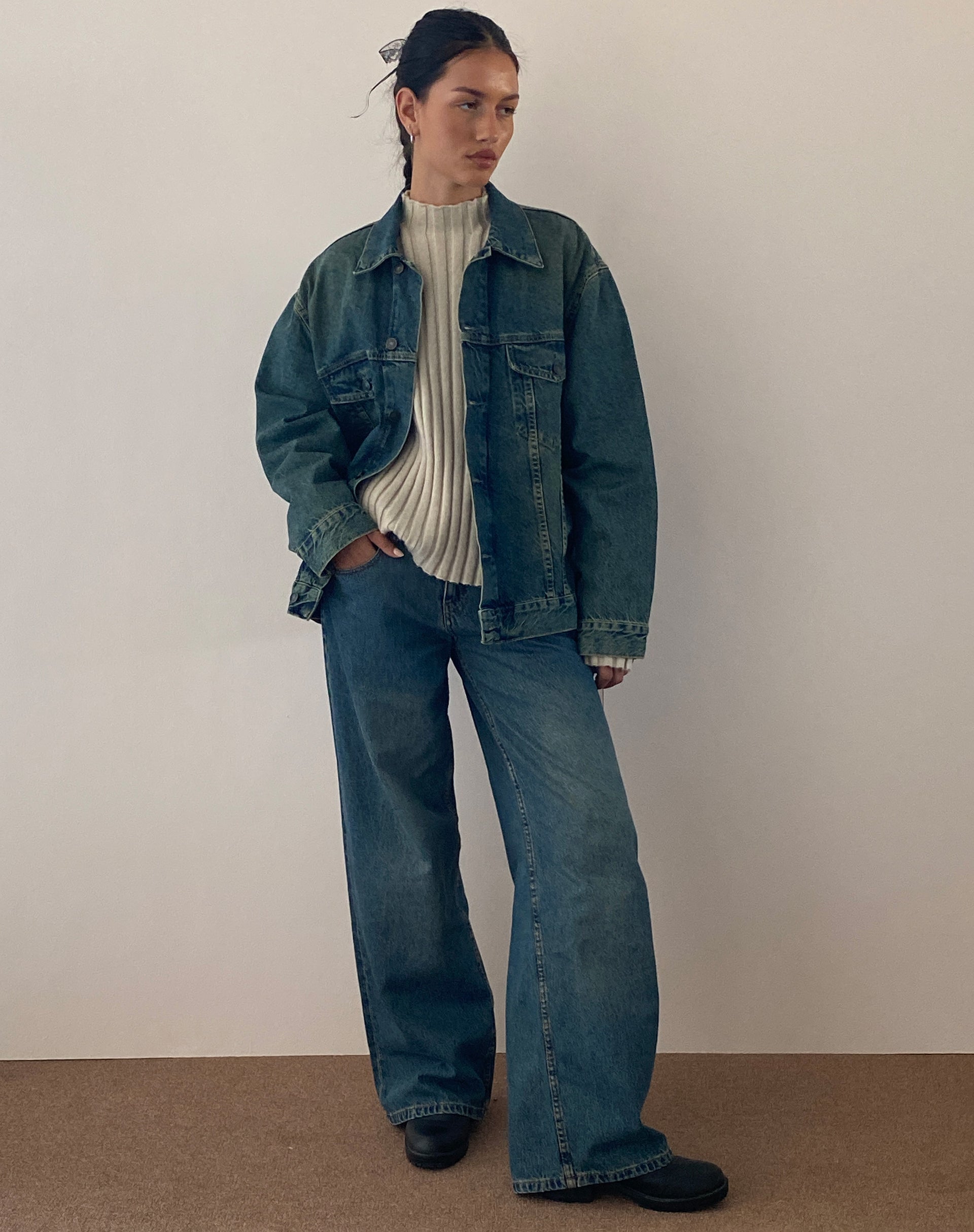 Bild von Roomy Extra Wide Low Rise Jeans in Braun Blau Acid