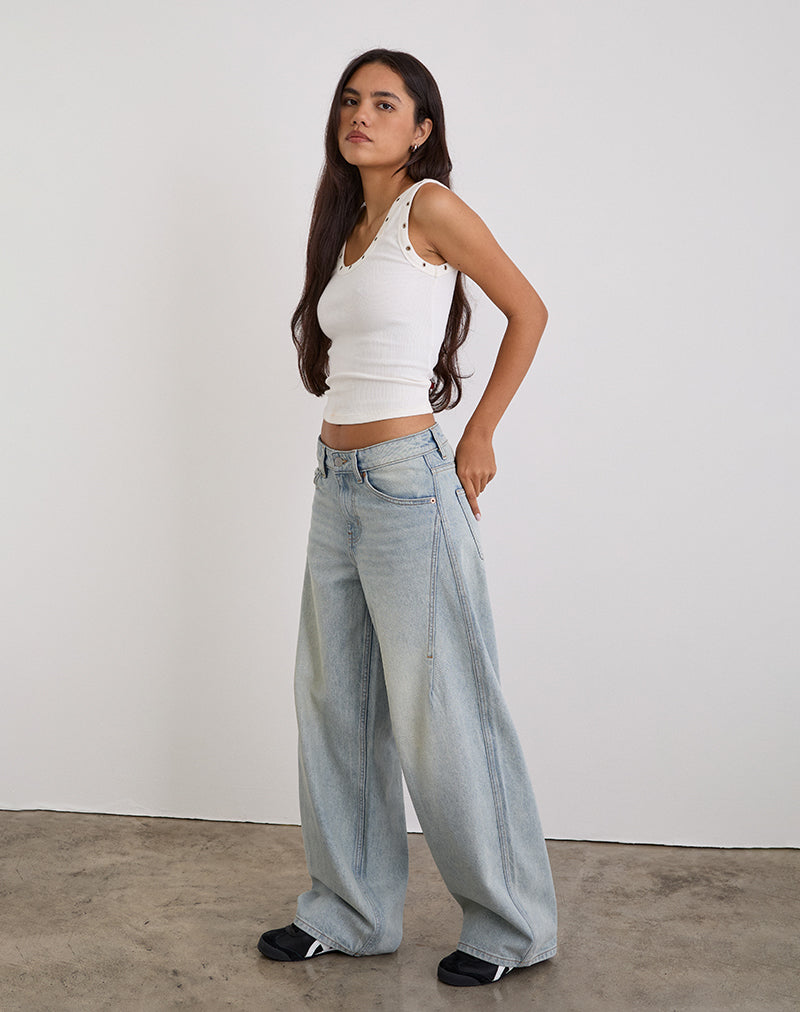 Niedrig geschnittene, geräumige Jeans in Breeze Blue Wash