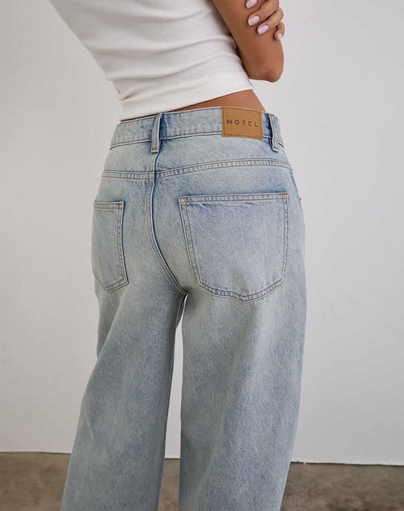 Bild von Low Slung Roomy Jeans in Breeze Blue Wash
