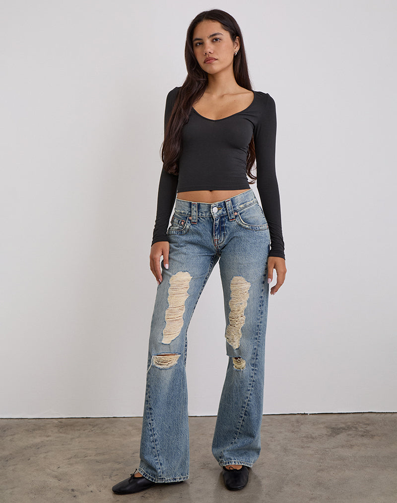 Zerrissene Jeans mit niedrigem Schritt und verdrehter Naht in True Blue