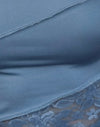 Spitze Stahlblau