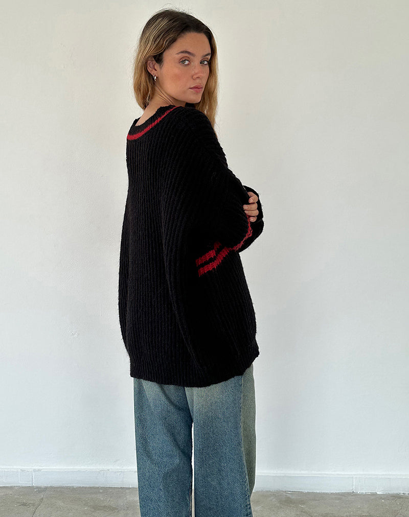 Image of Lulees Pullover in Übergröße in Schwarz mit rotem Stern und Streifen