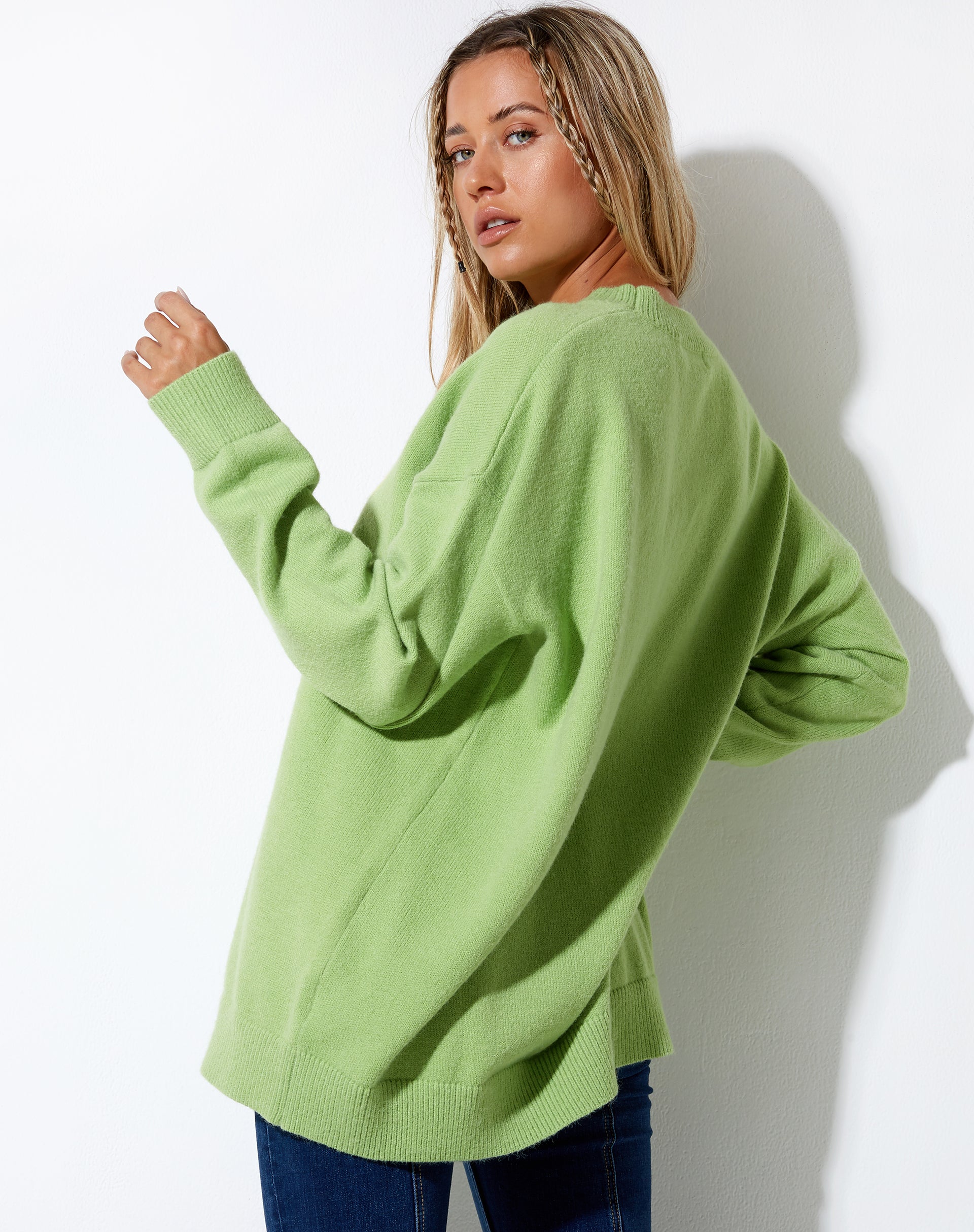 IMAGE OF Lulees Pullover in Lime Fruity