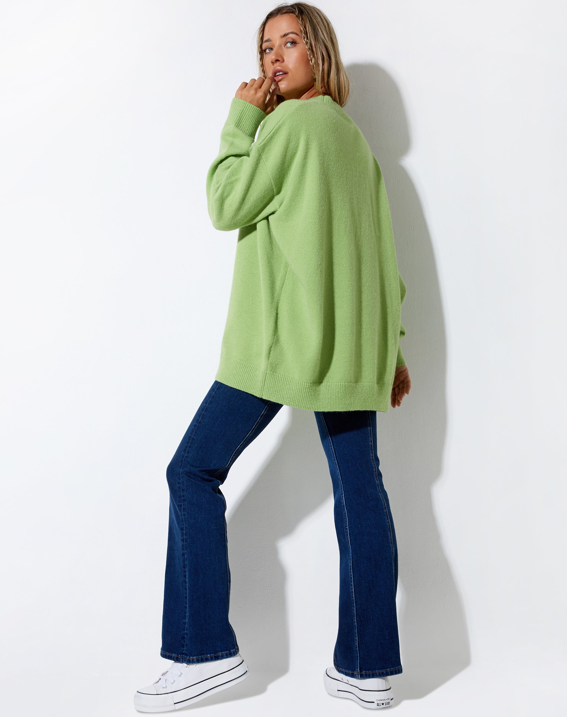 IMAGE OF Lulees Pullover in Lime Fruity