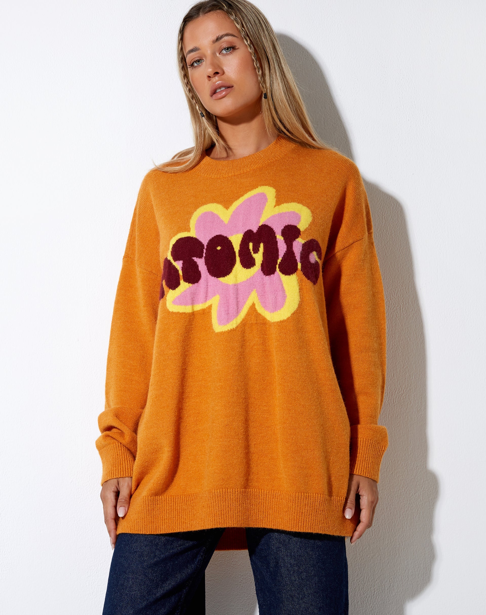 Abbildung des Lulees Pullovers in Orange Atomic