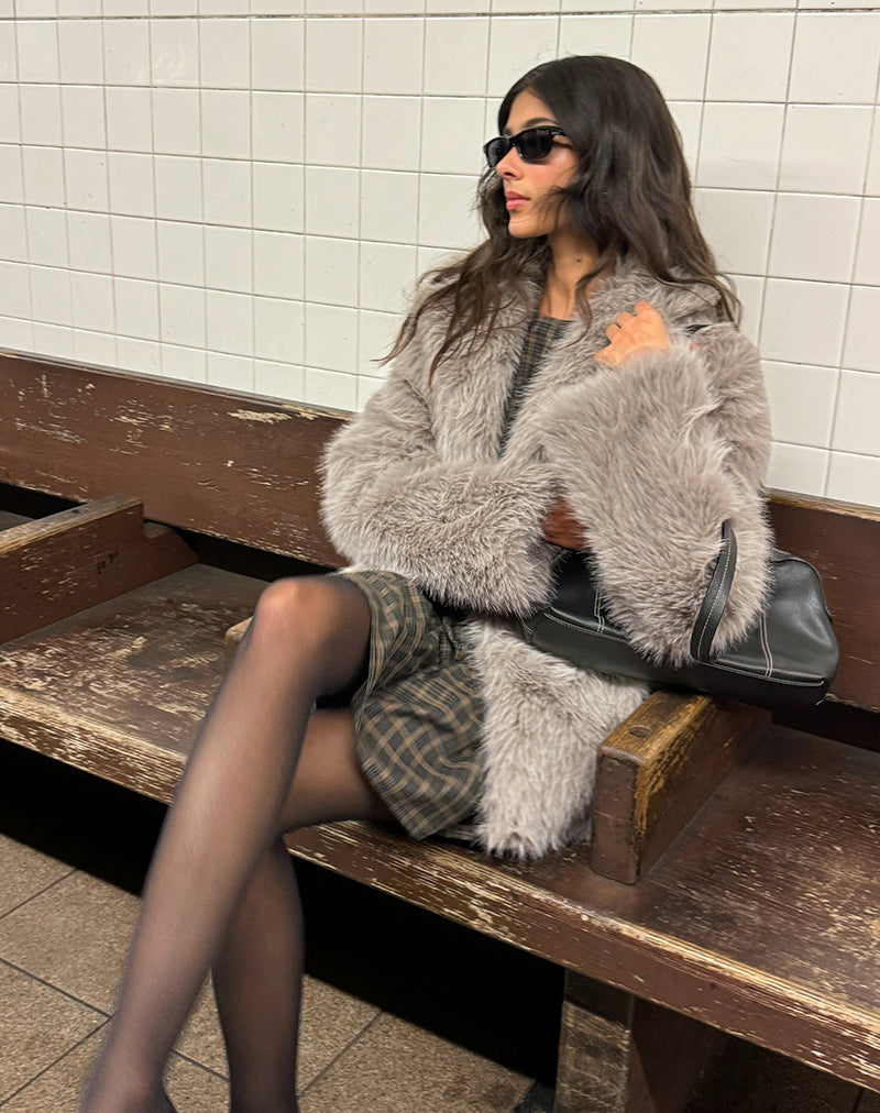 Lupita Jacke aus Kunstpelz Taupe