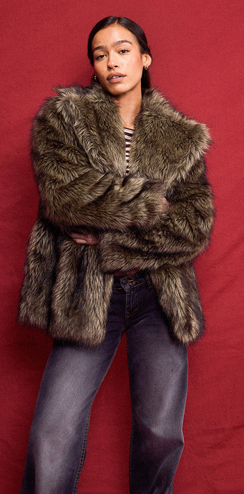 Image of Lupita Jacke aus langem Kunstpelz Braun