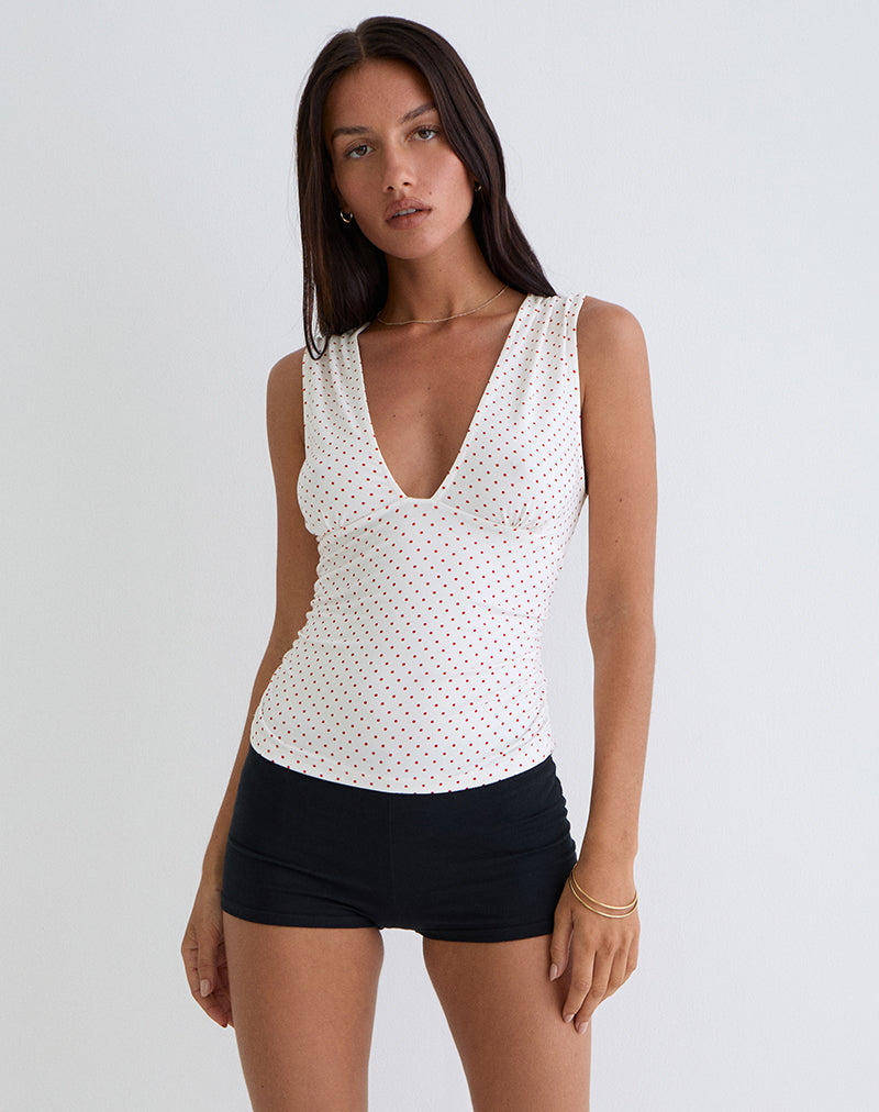Lycia Plunge Top in Weiß mit rotem Mikro-Polka-Druck