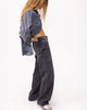 Bild von Low Rise Parallel Jeans in Vintage Schwarz