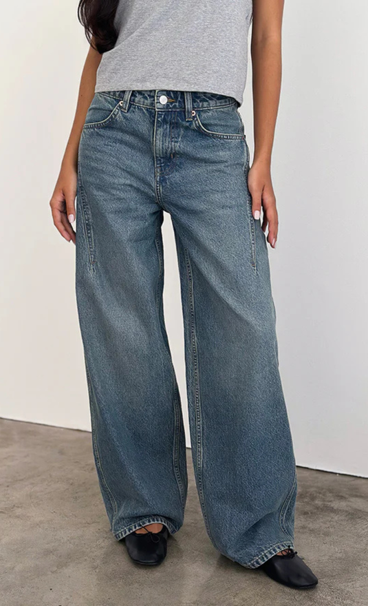 Niedrig gesäumt Geräumig