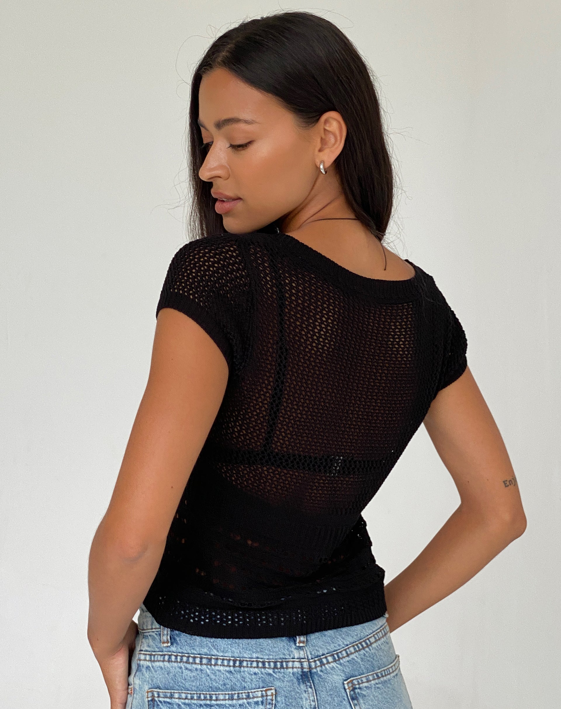 Image of Maika Stricktop in Schwarz