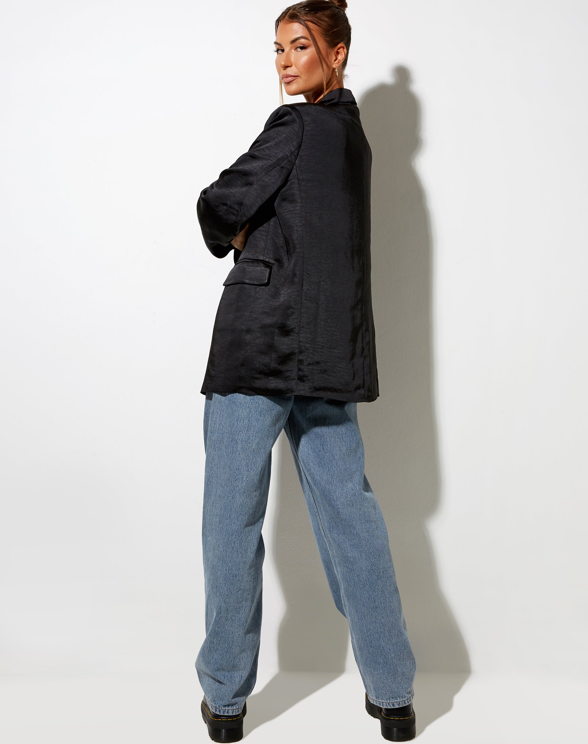 Image von Maiwa Blazer in Satin Schwarz