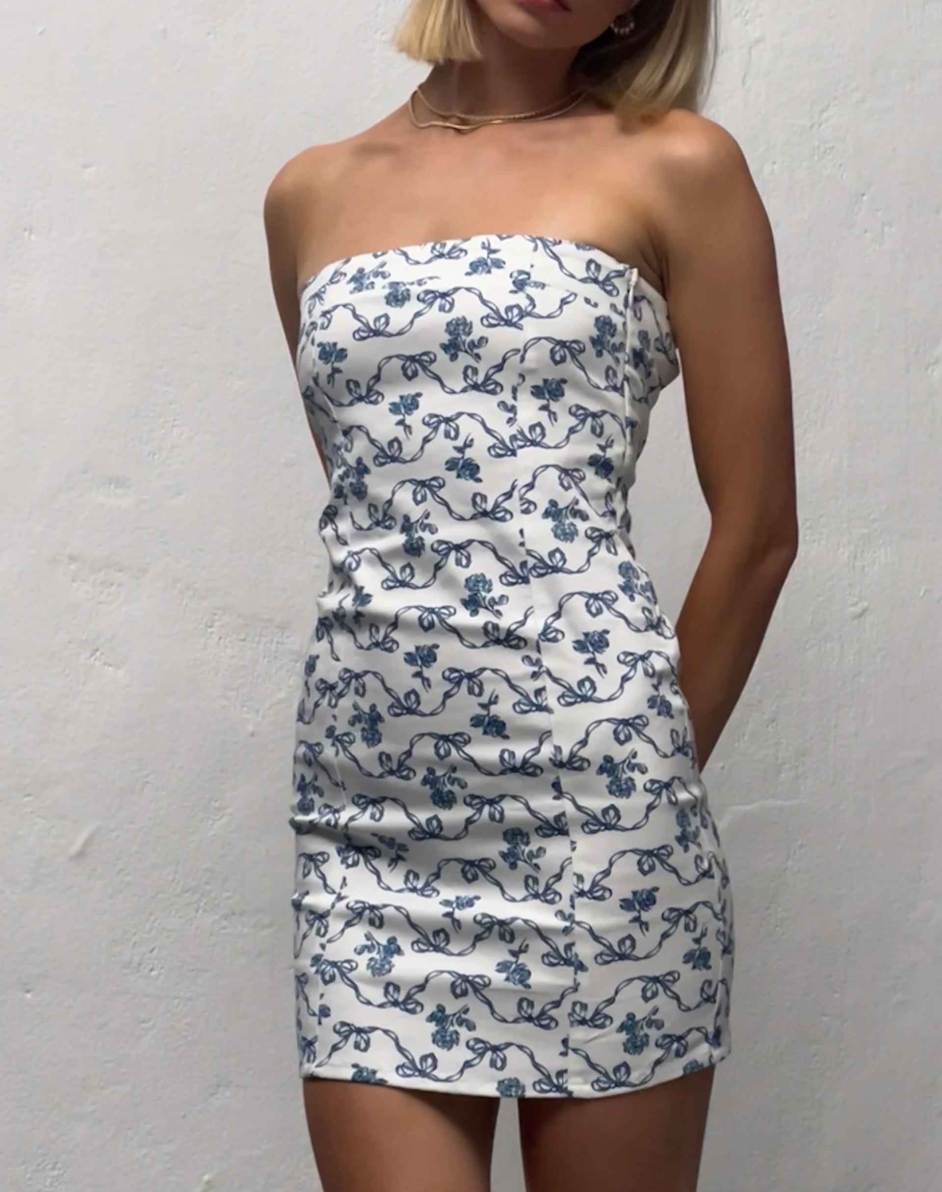 Image of Majken Mini-Krawattenkleid mit blau-weißem Schleifenmuster
