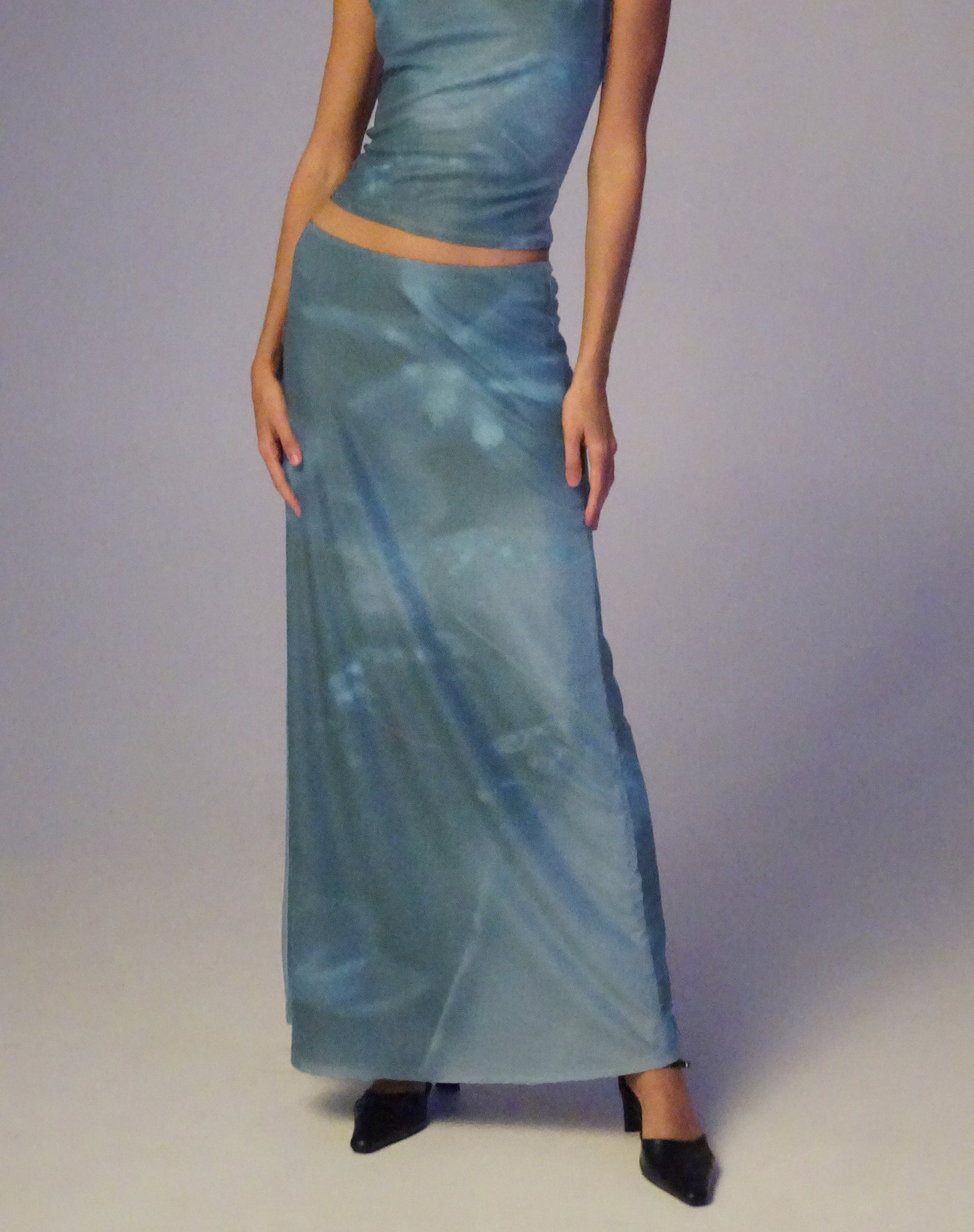 Bild von Nola Maxirock in Lumen Floral Blau