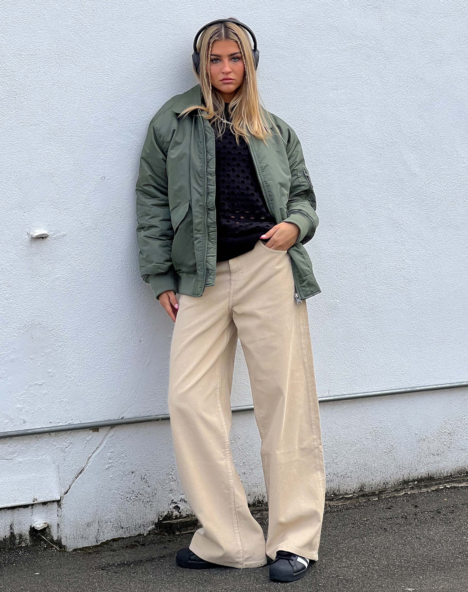 Bild von Roomy Extra Wide Jeans in Cord Light Tan