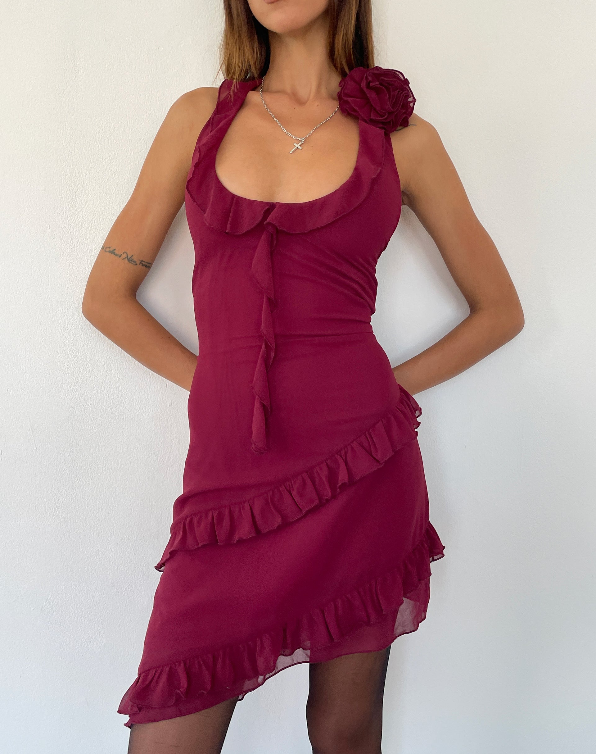 Margaret Rüschen-Minikleid aus pflaumenfarbenem Chiffon mit Rosette