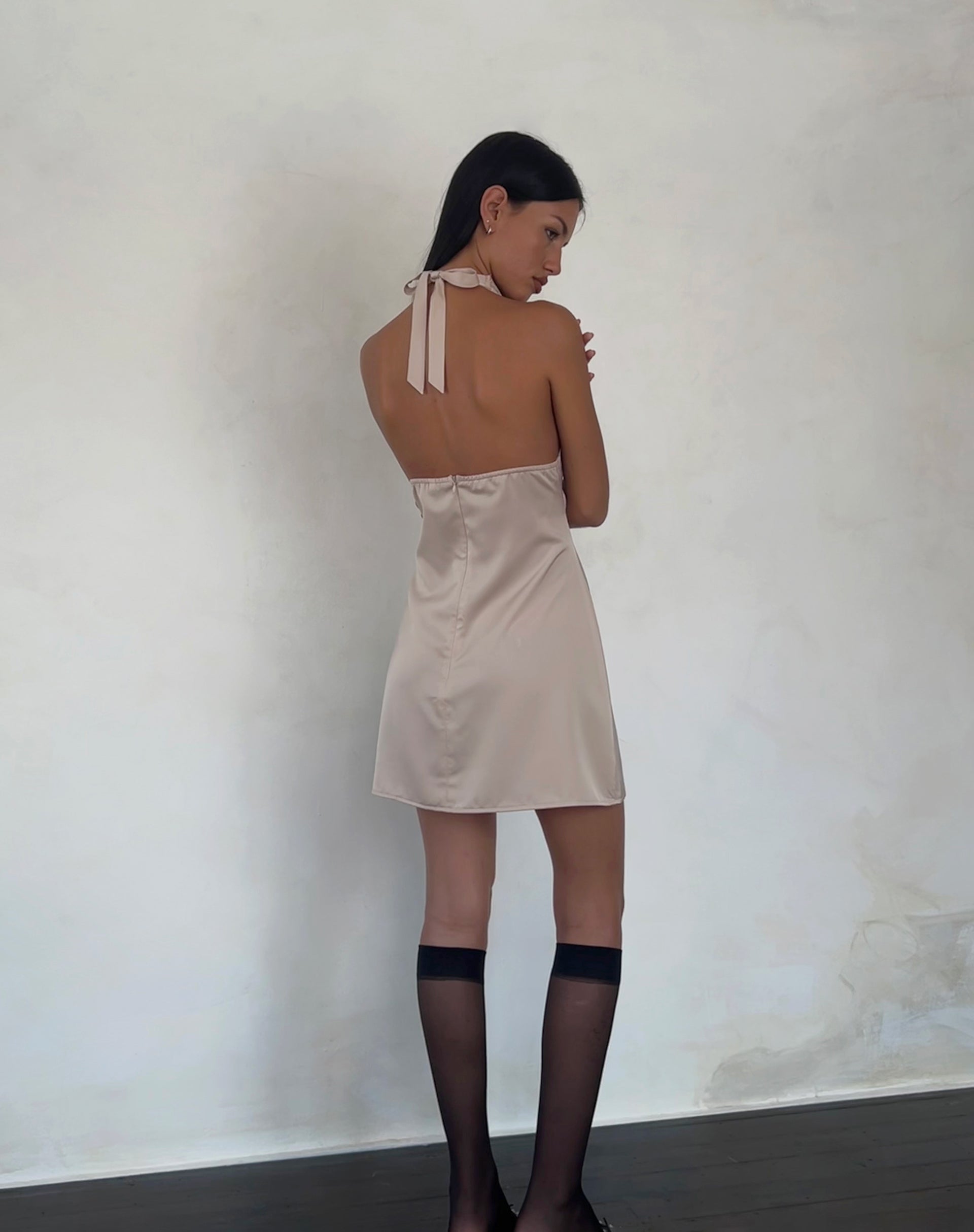 Image of Maruko Mini-Kleid mit Neckholder aus Satin Champagner