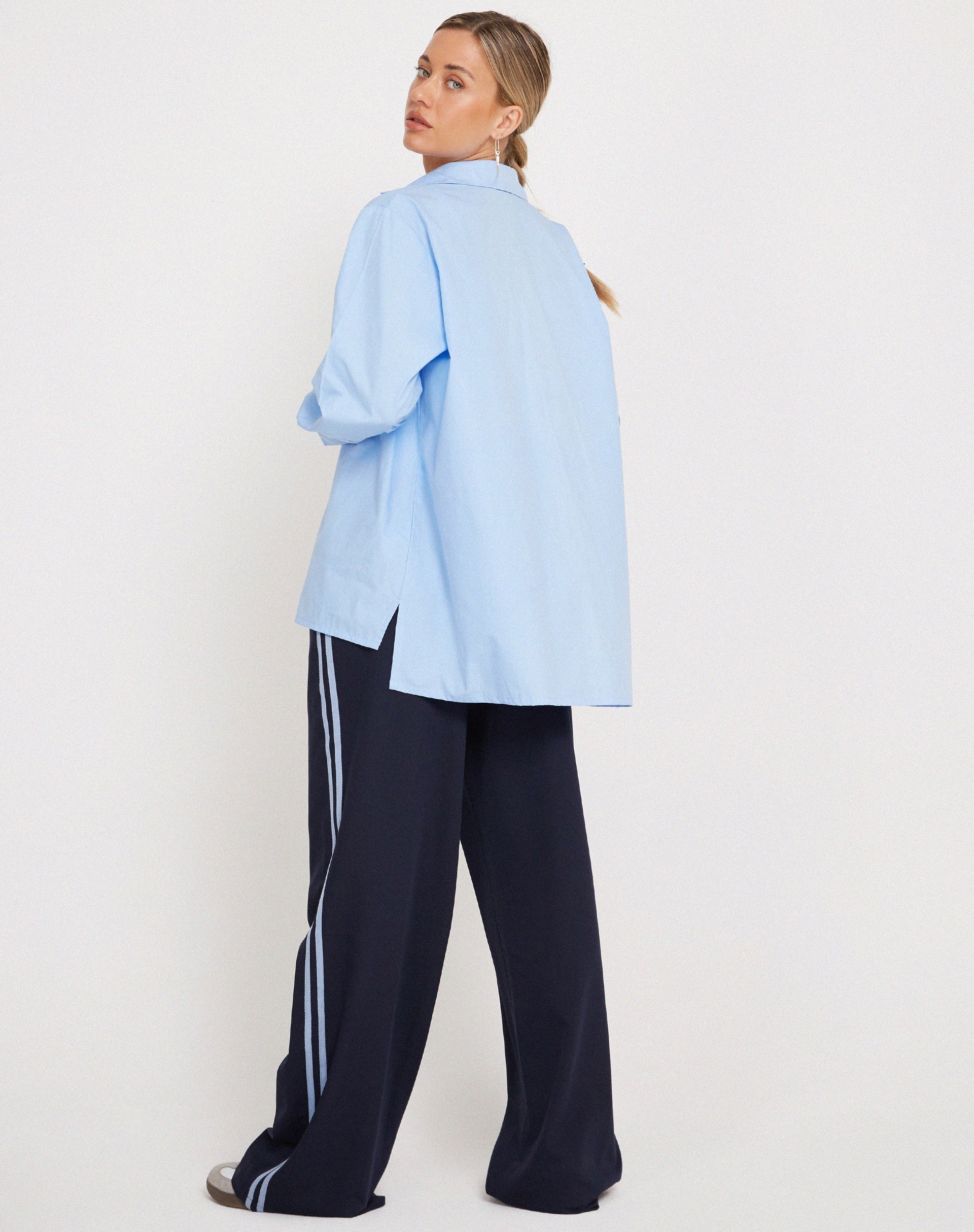 Image of Mavis Button Up Hemd aus Popeline Himmelblau