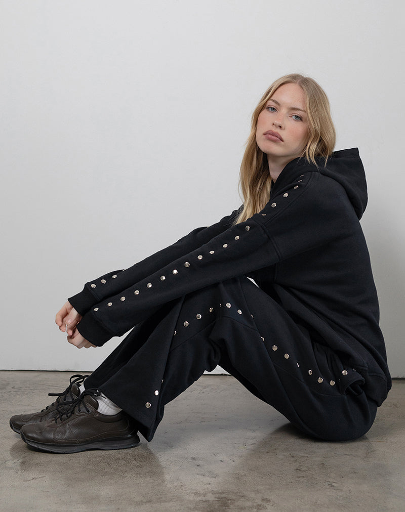 Max Hoodie in Schwarz mit Nieten