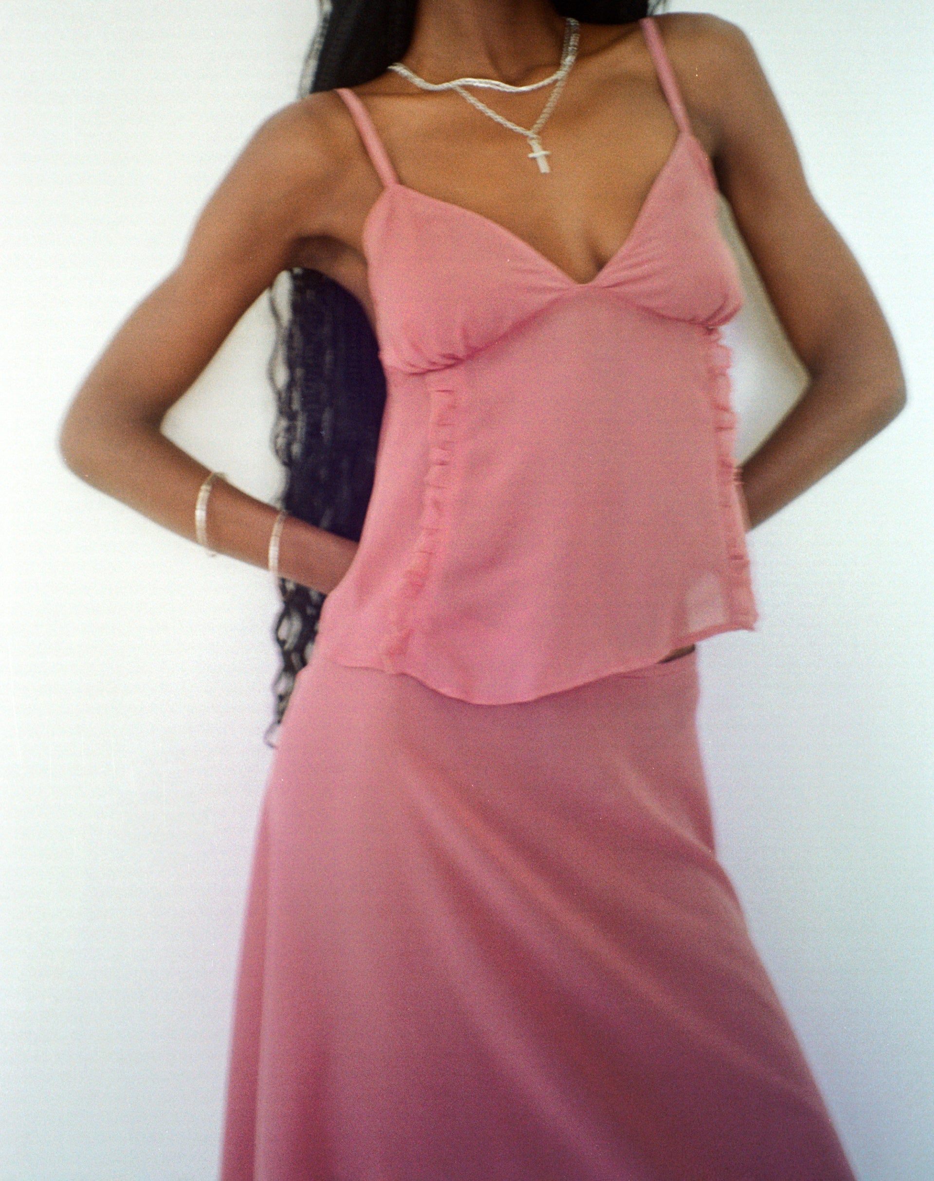 Bild von Melly Chiffon Cami Top in Dessert Sand