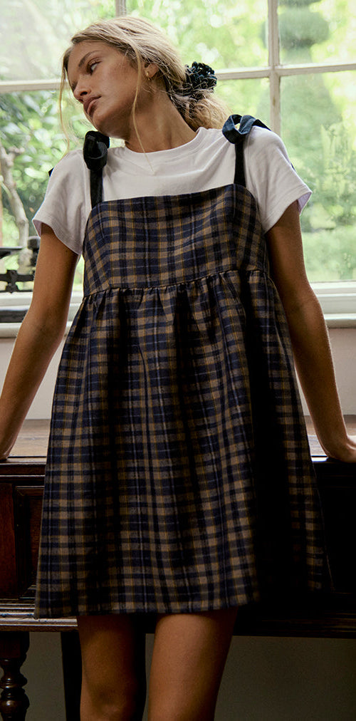 Image of Mikayla Minikleid mit quadratischem Ausschnitt in Navy und Senfkaro