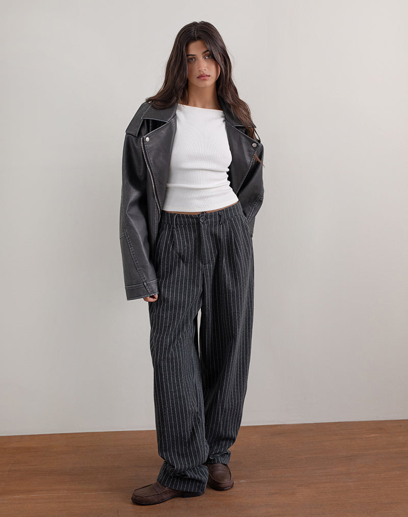 Misha Hose mit weitem Bein in Nadelstreifen Schwarz