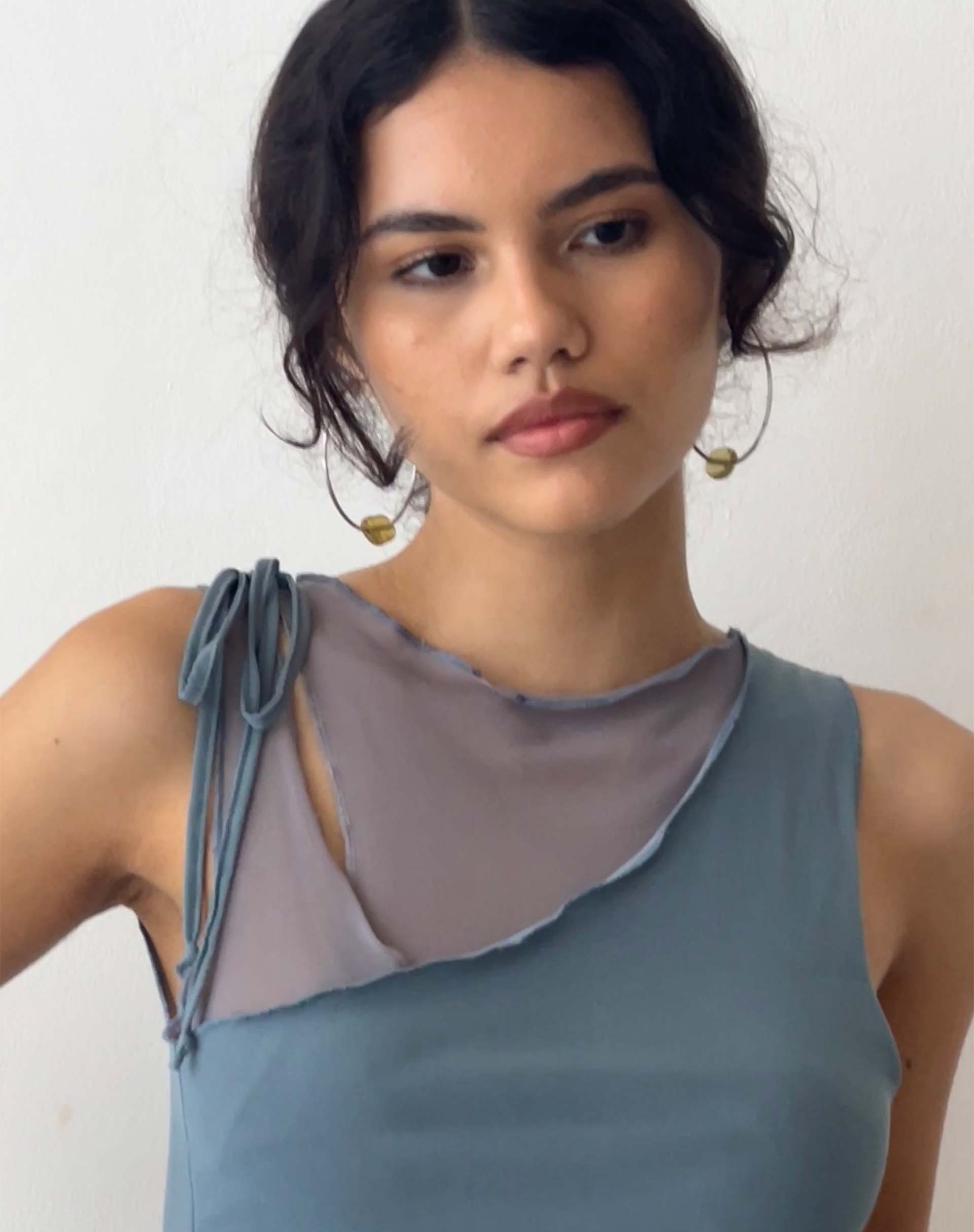 Bild von Moni Vest in Blau Grau Mesh