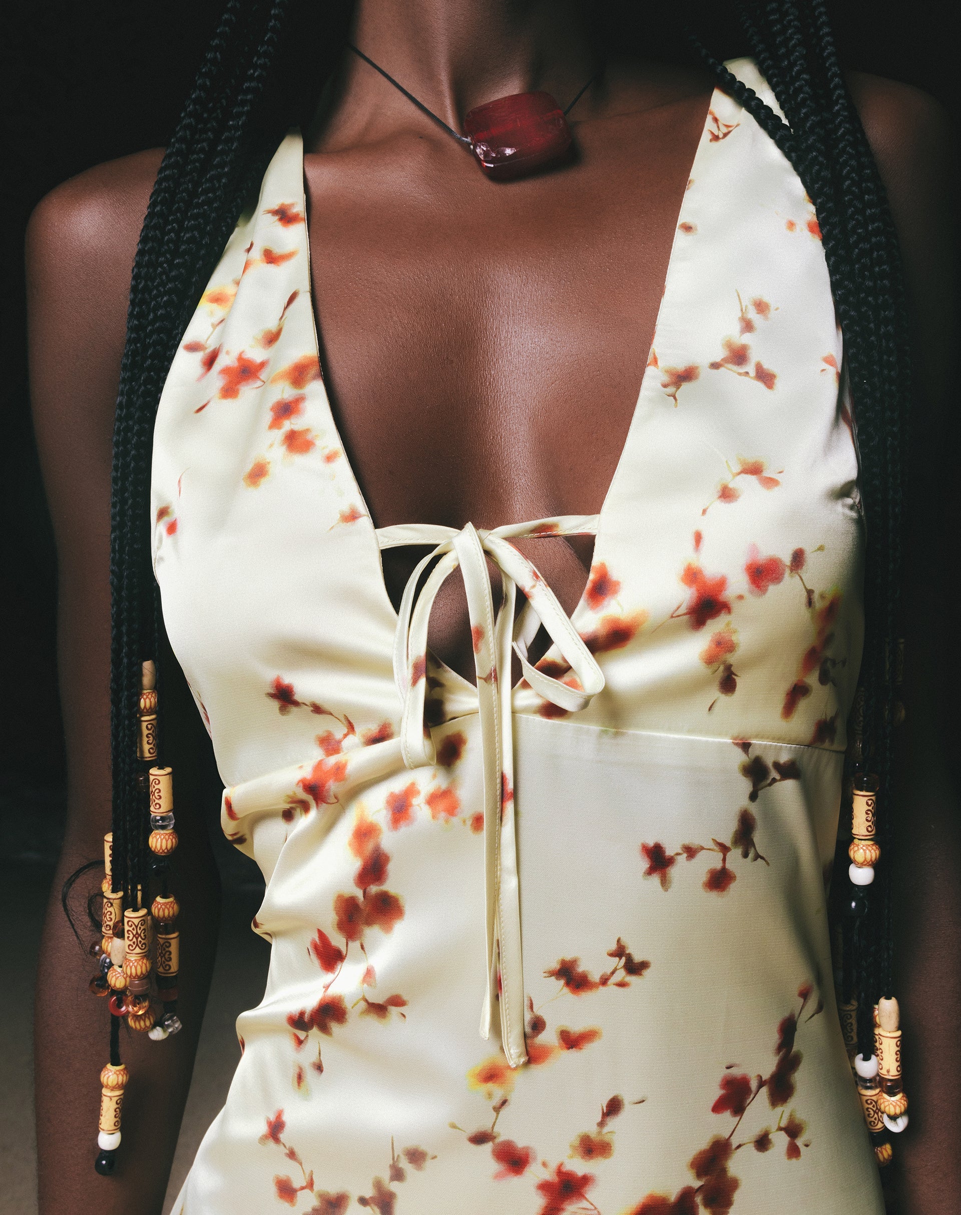 Bild von Lasanda Maxi-Satin-Kleid in Bohemian Floral Gelb