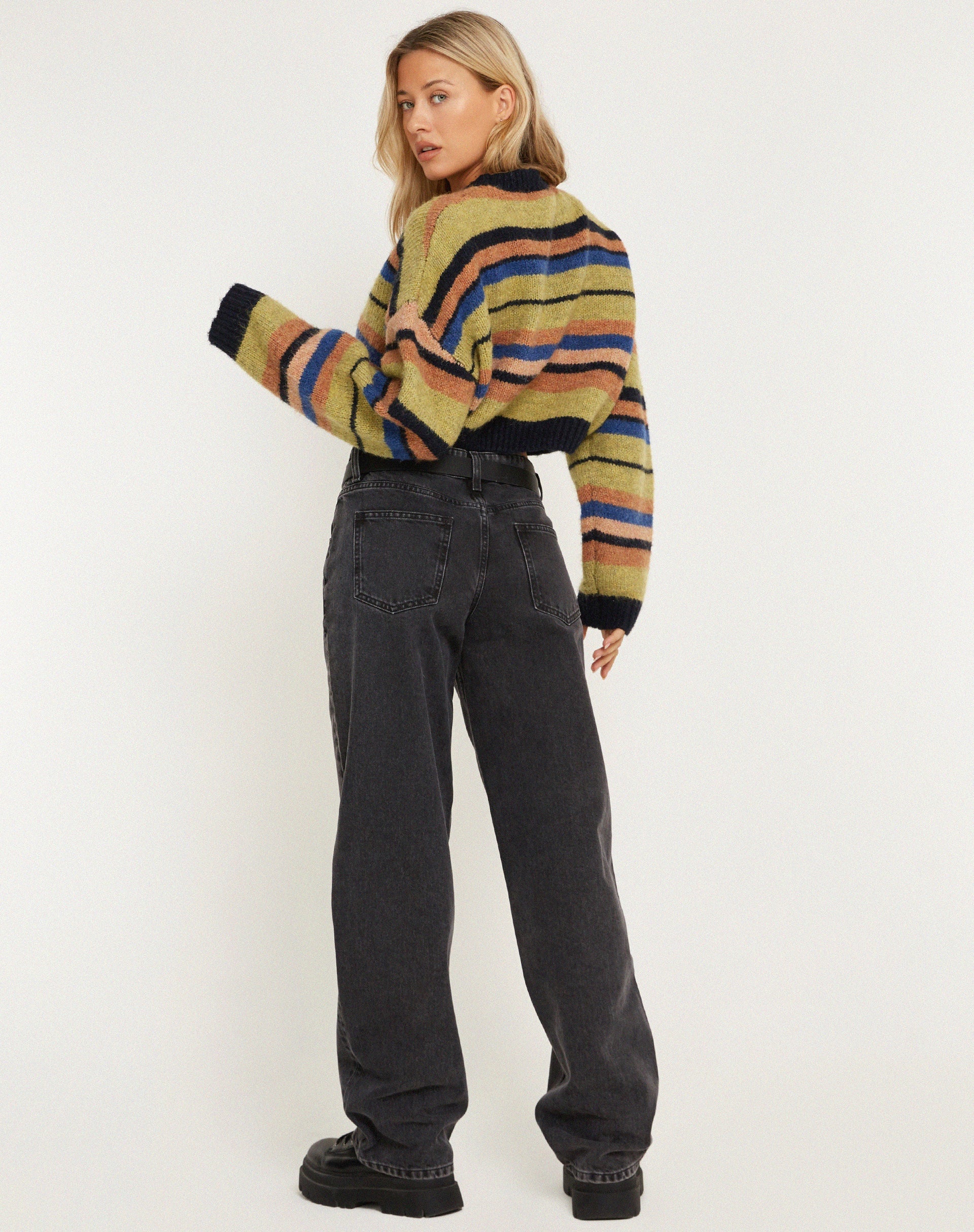 Abbildung des Munella Strickpullovers in Mixed Stripe