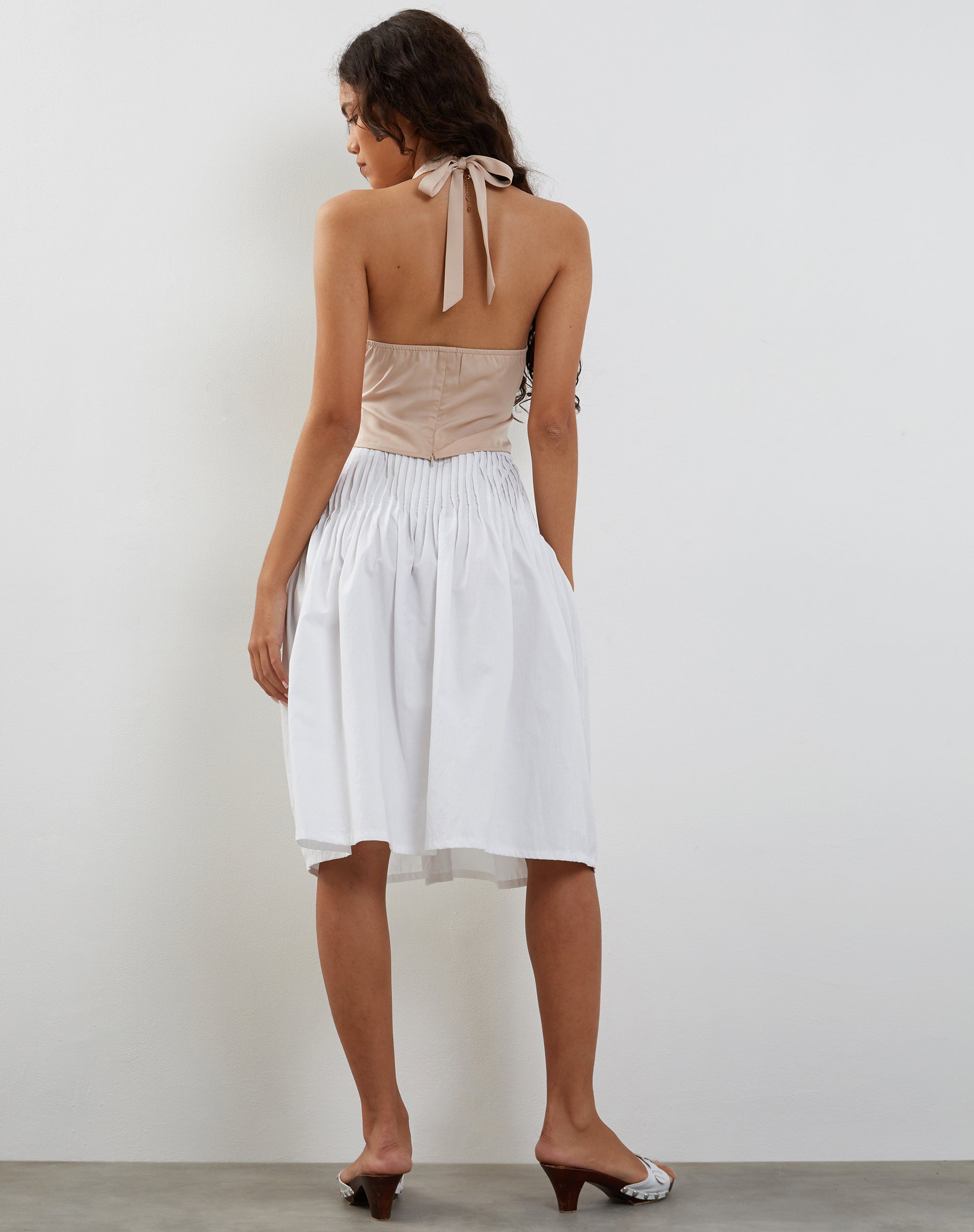 Bild von Mutsuki Neckholder-Top aus Satin Champagner