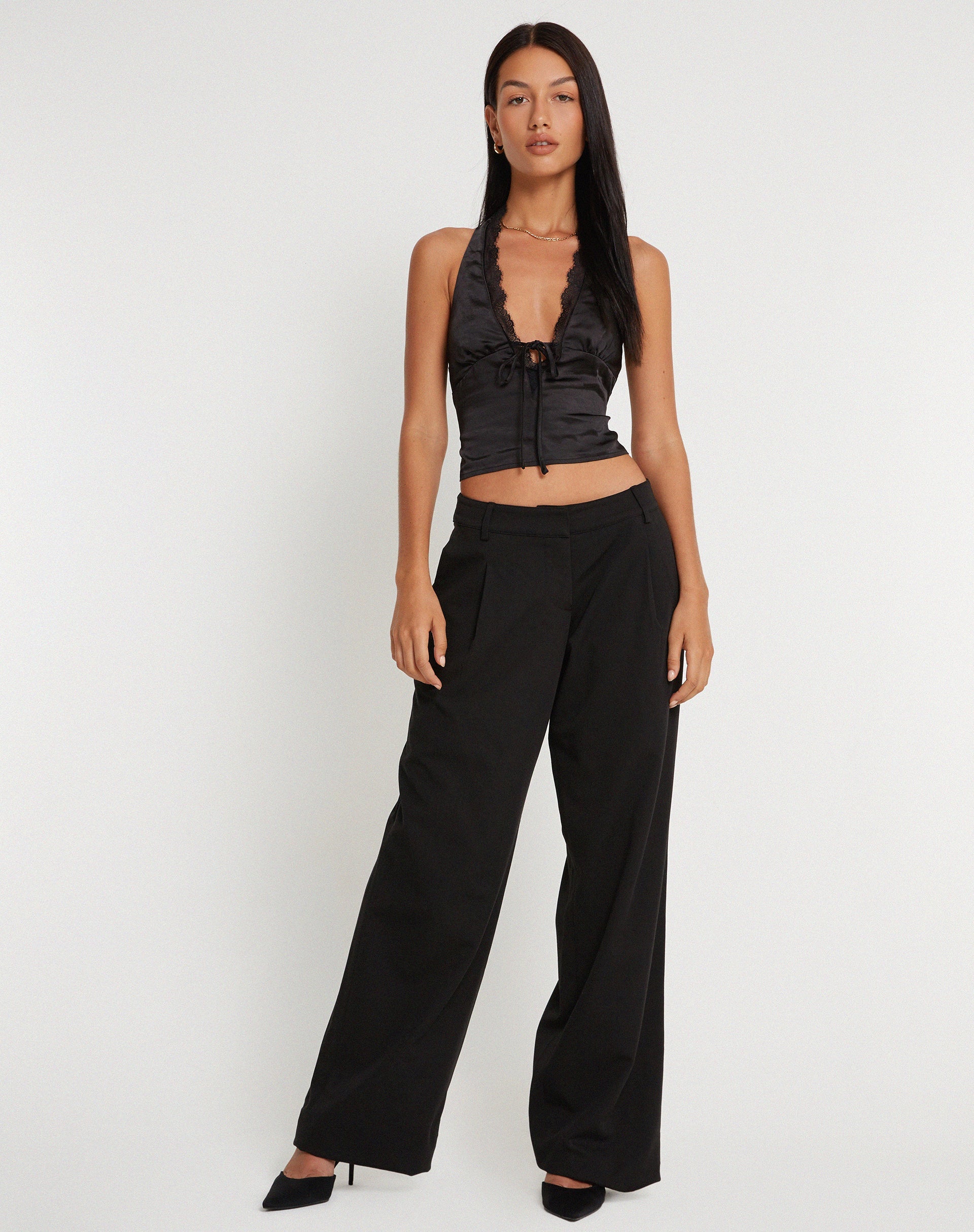Bild von Mutsuki Neckholder-Top in Satin Schwarz