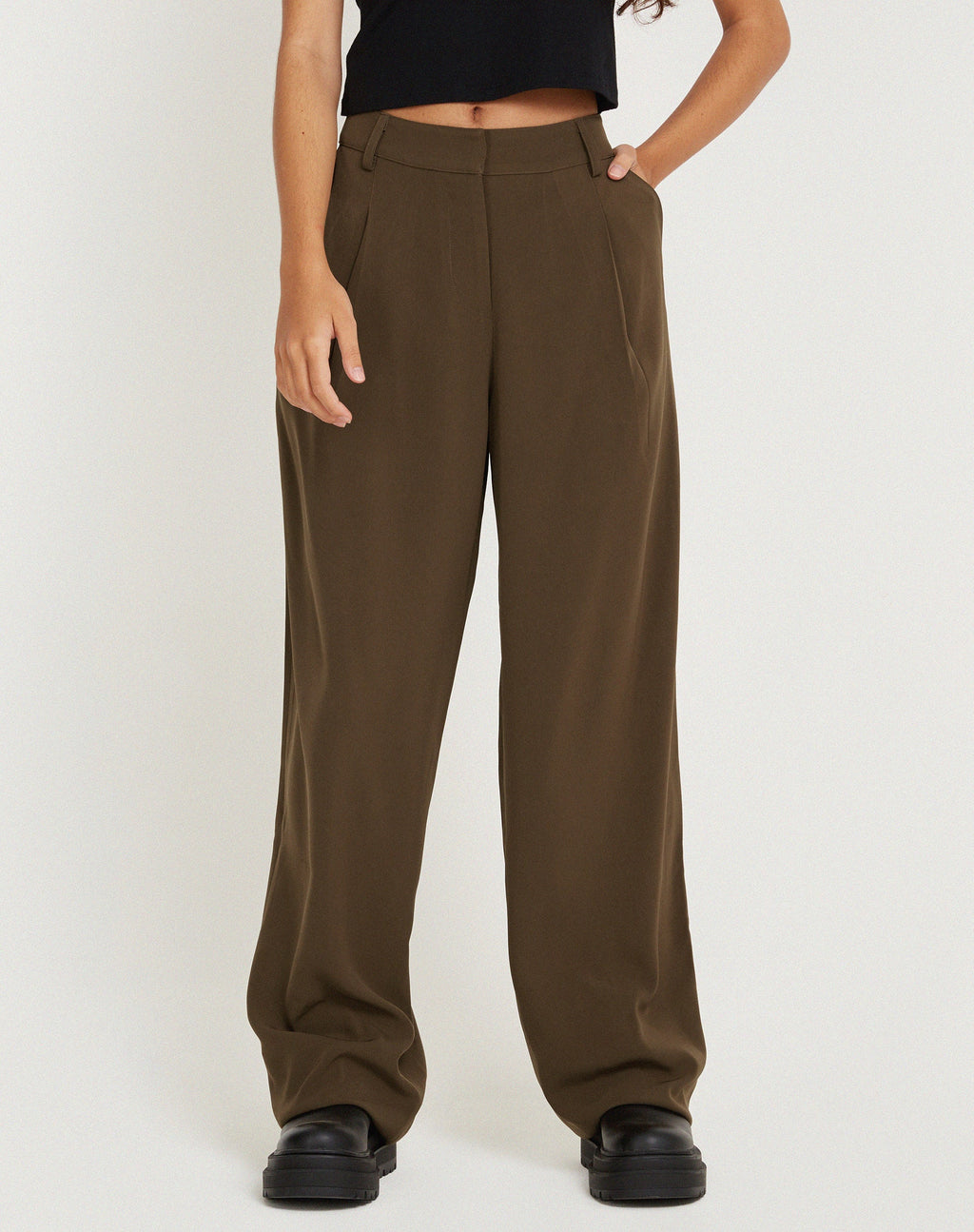 Sakaria Hose mit weitem Bein in Tailoring Truffle