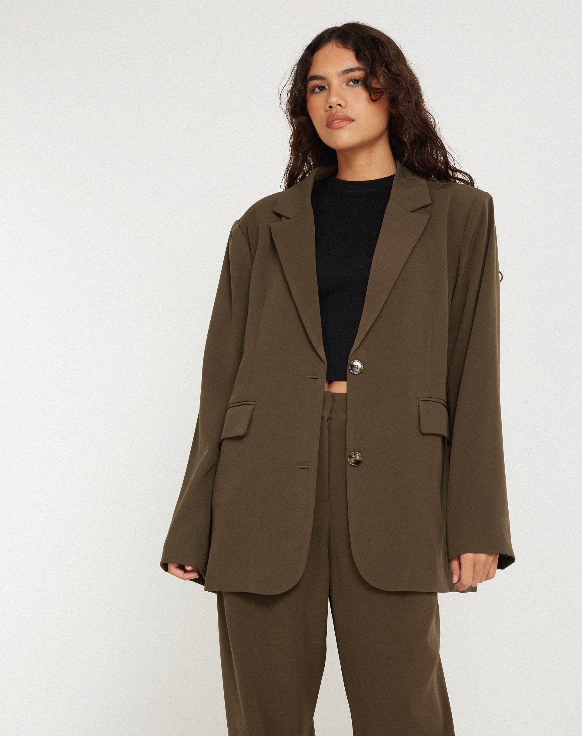 Abbildung des Maiwa Blazers in Trüffel