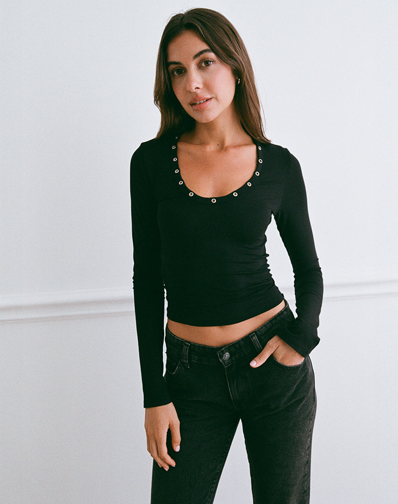Image of Myoga Langärmeliges Top mit Nietenbesatz in Schwarz