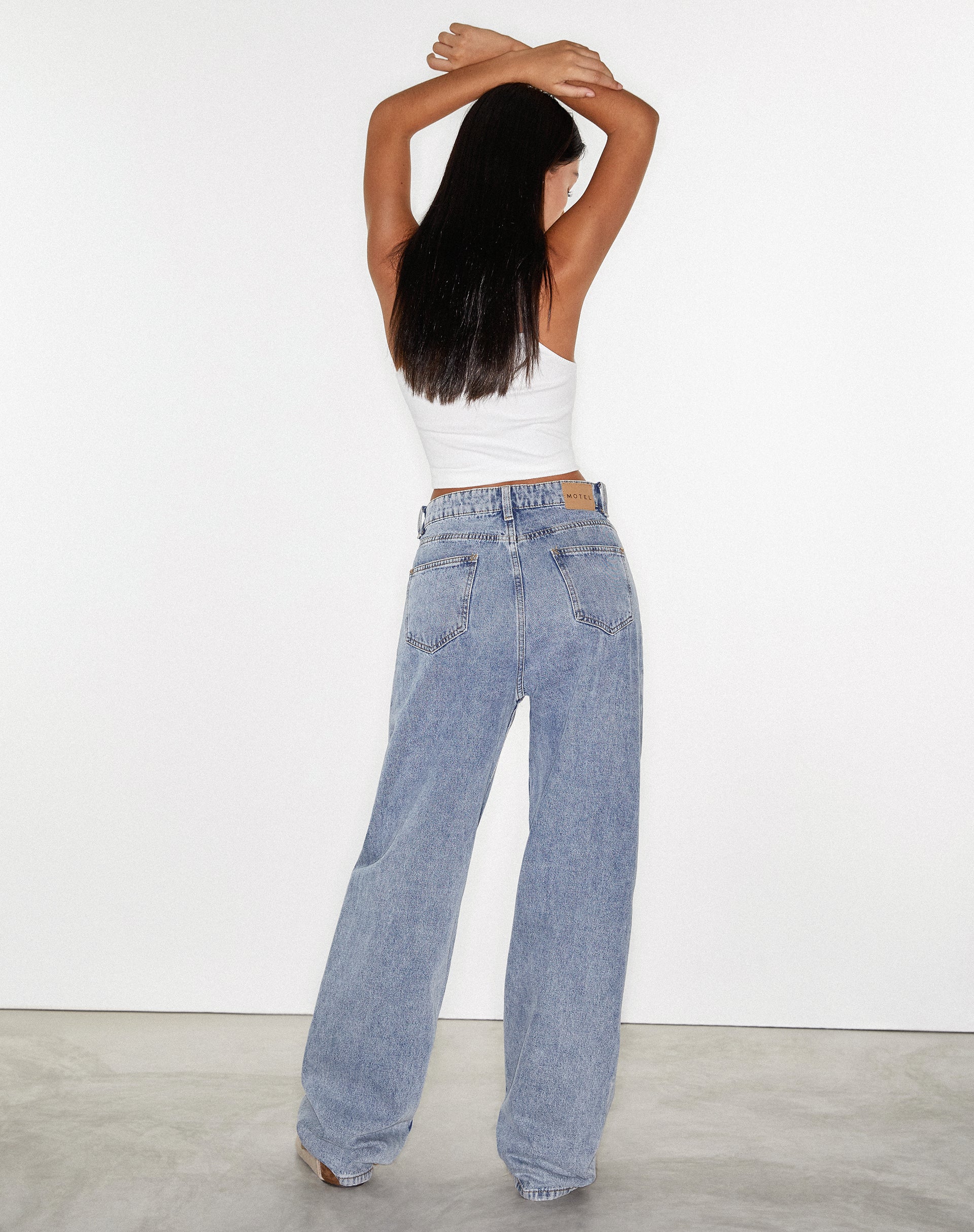 Abbildung der Parallel Jean in Light Wash Denim