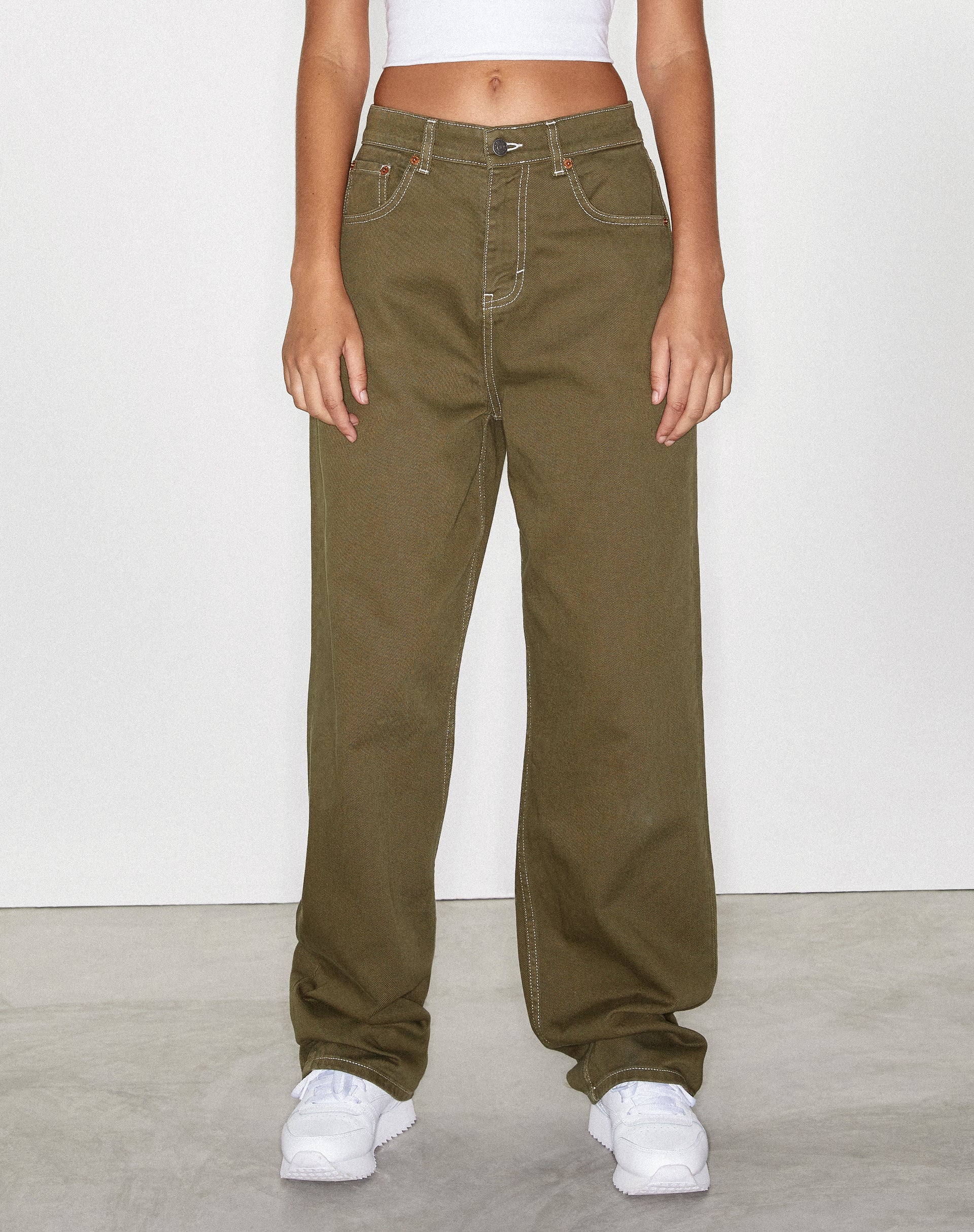 Bild von Parallel Jeans in Militärgrün