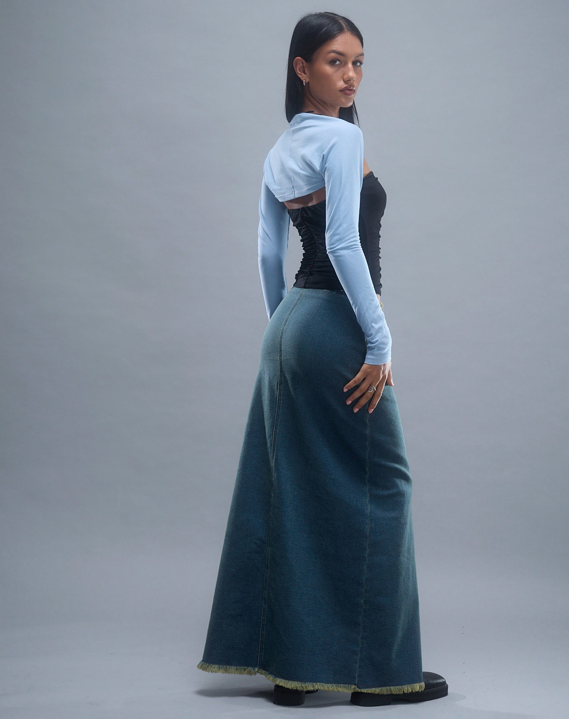 Image of Ladri Shrug Top in Nantucket Blau