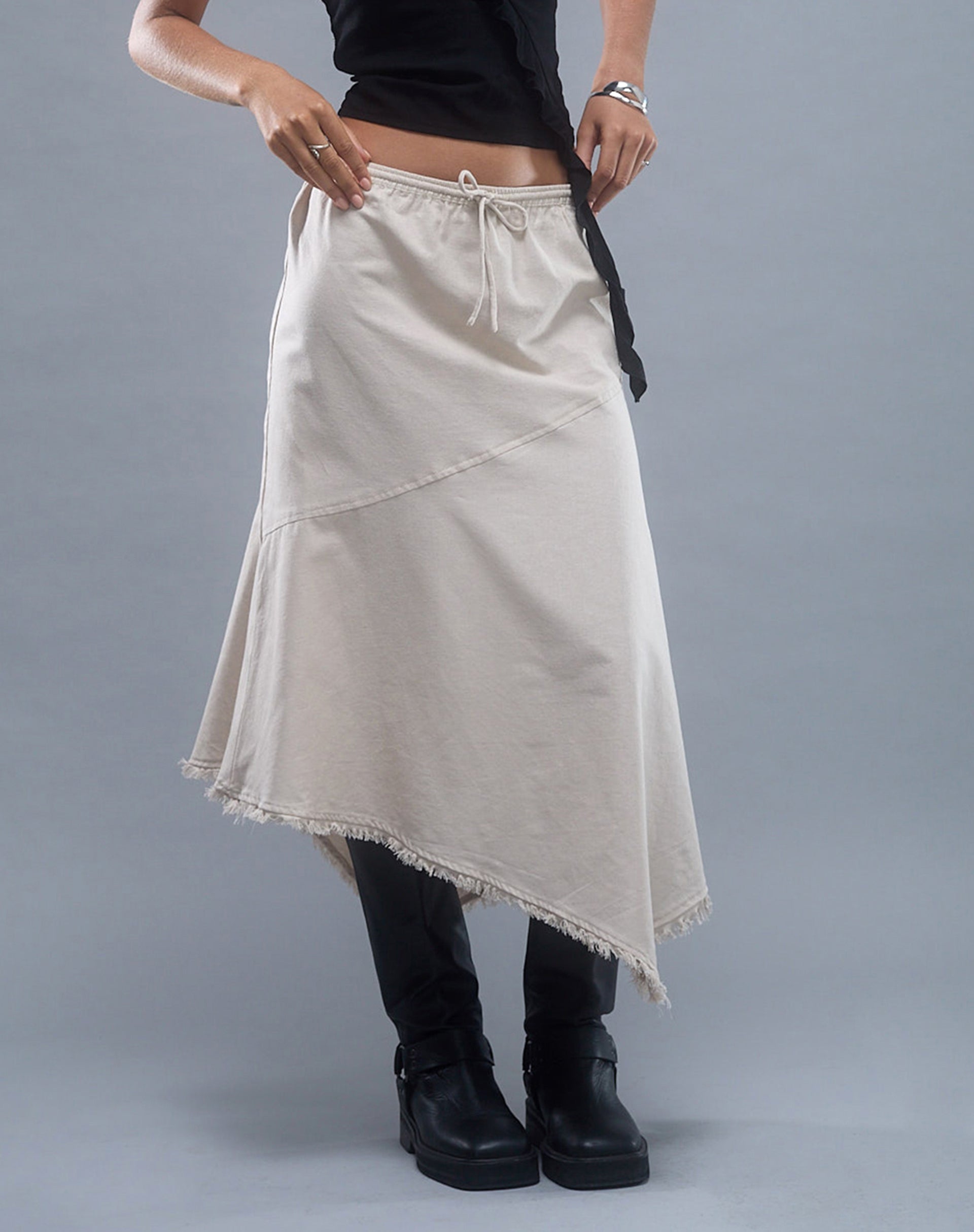 Bild von Yvaine Asymmetrischer Midirock in Ecru