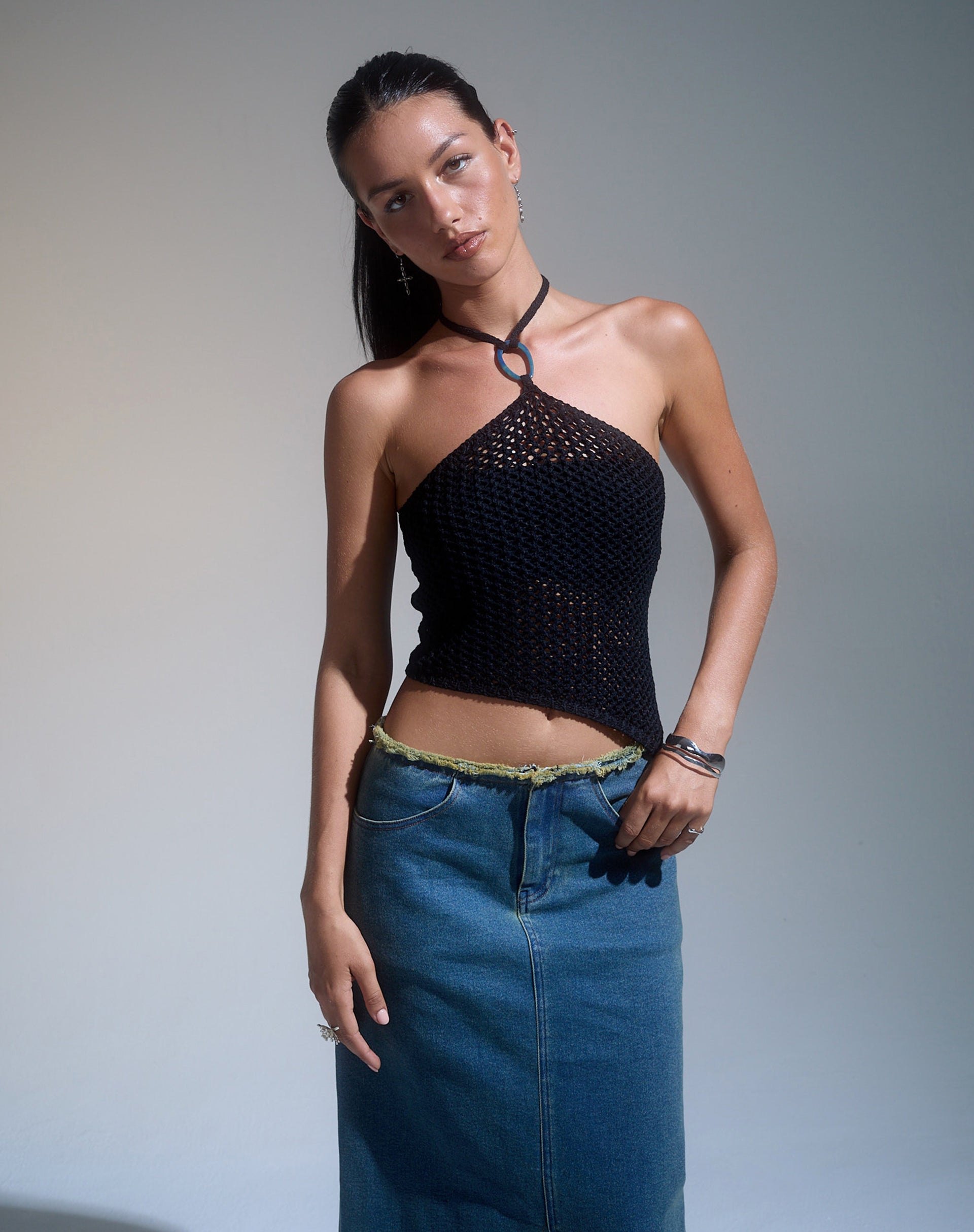 Image of Royani Neckholder-Top aus schwarzem Strick