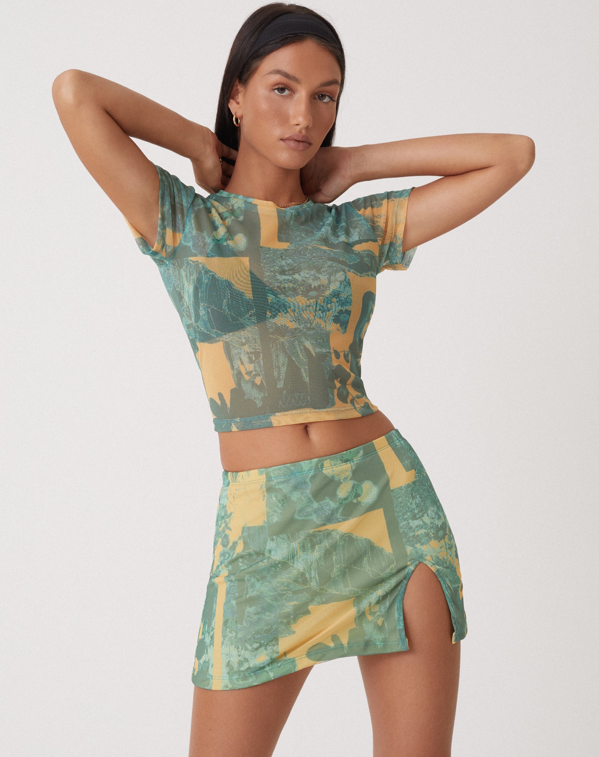 Bild von MOTEL X OLIVIA NEILL Pelma Mini Rock in Collage Floral Shadow Green