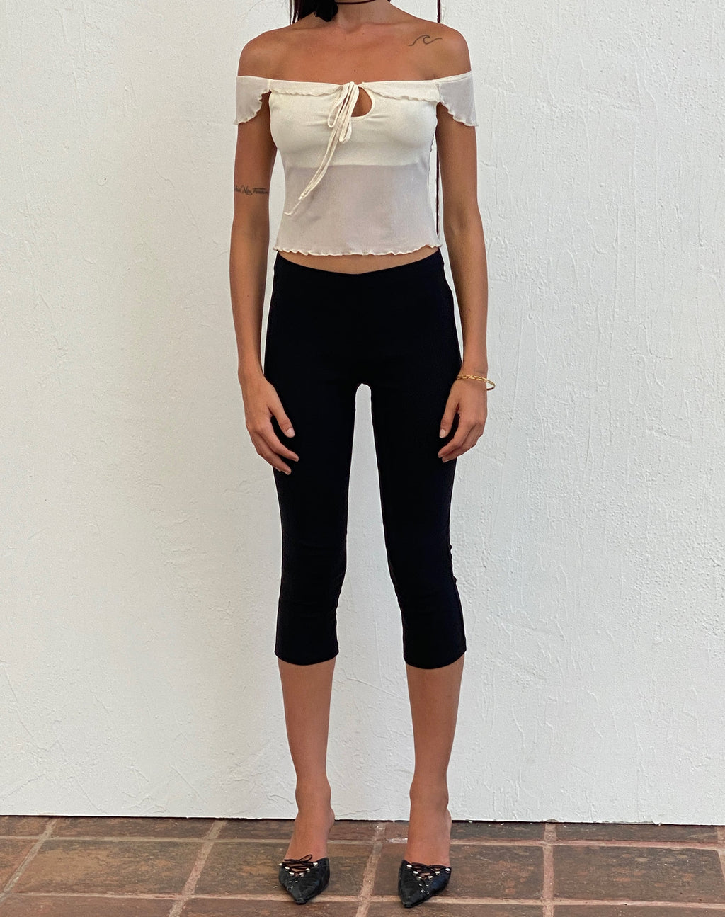 Asla Gekürzte Capri-Hose aus Stretch-Schneiderei Schwarz