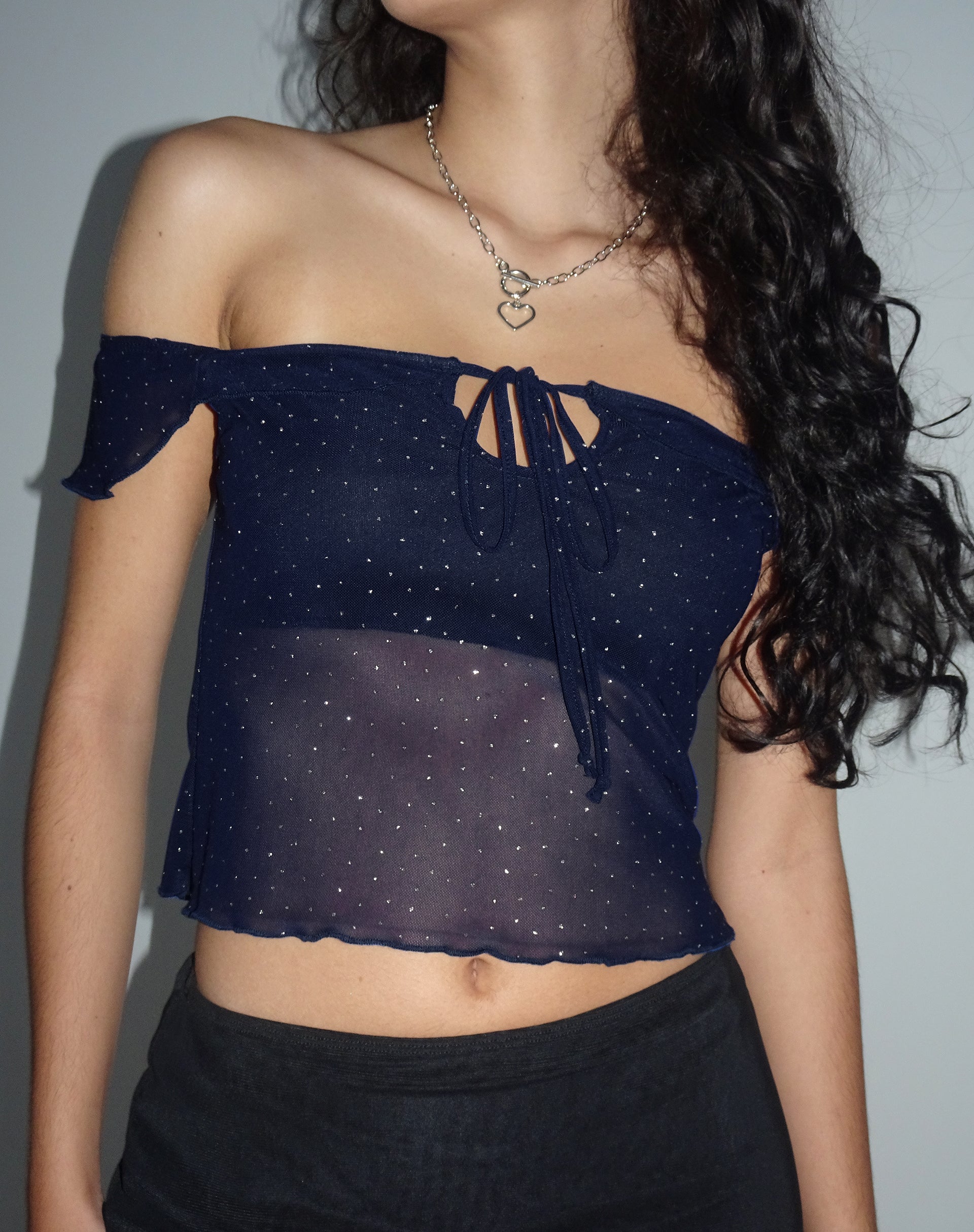 Bild von Nabil Bardot Crop Top aus Mesh Navy