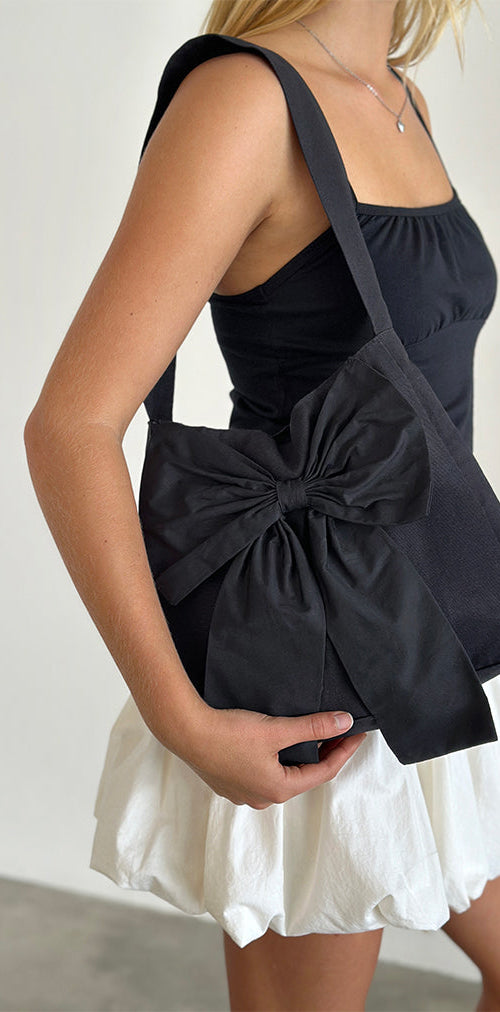 Image of Nagi Tasche in Schwarz mit schwarzer Schleife