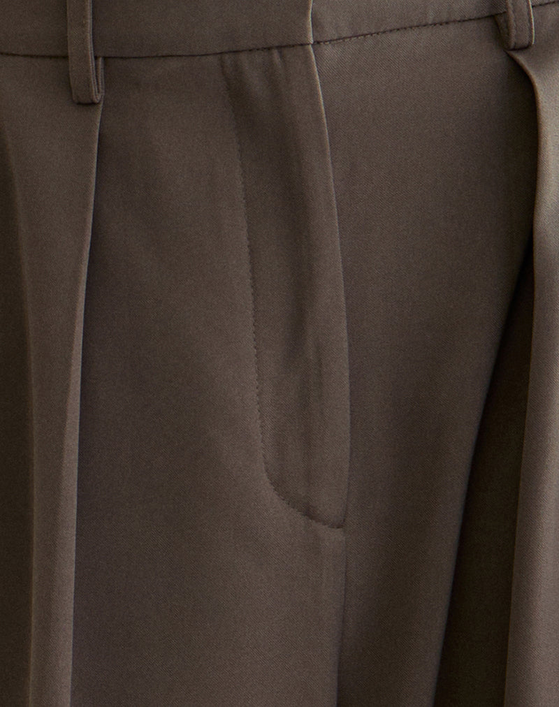 Nala Breite Bundfaltenhose in Tailoring Truffle