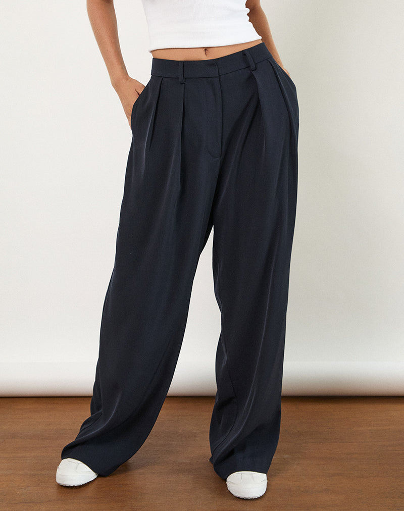 Nala Weite Beinfaltenhose in Tailoring Navy