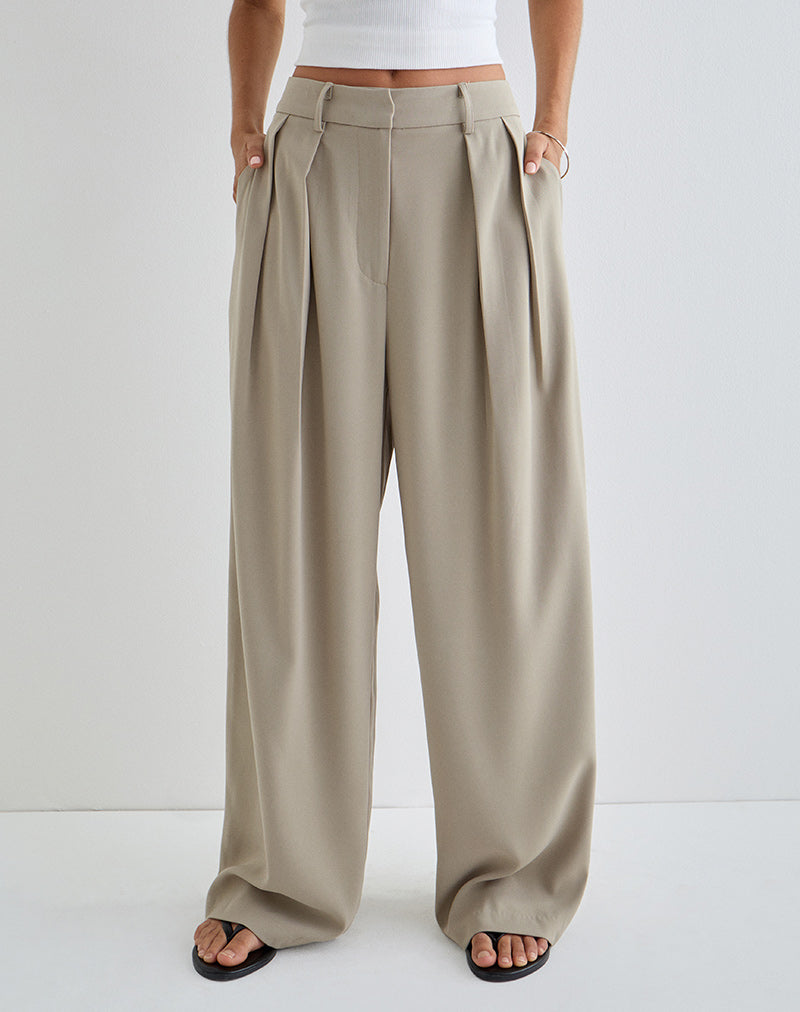Image of Nala Breite Bundfaltenhose in Taupe Tailoring
