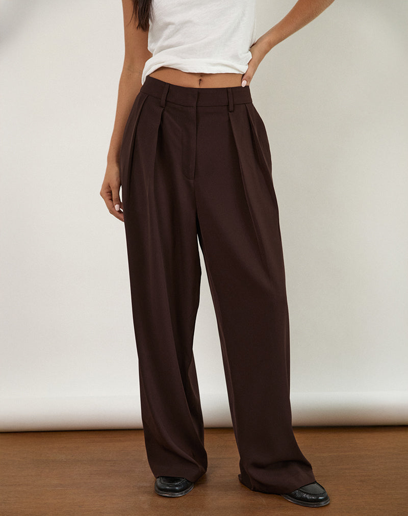 Nala Breite Bundfaltenhose in Bitter Chocolate