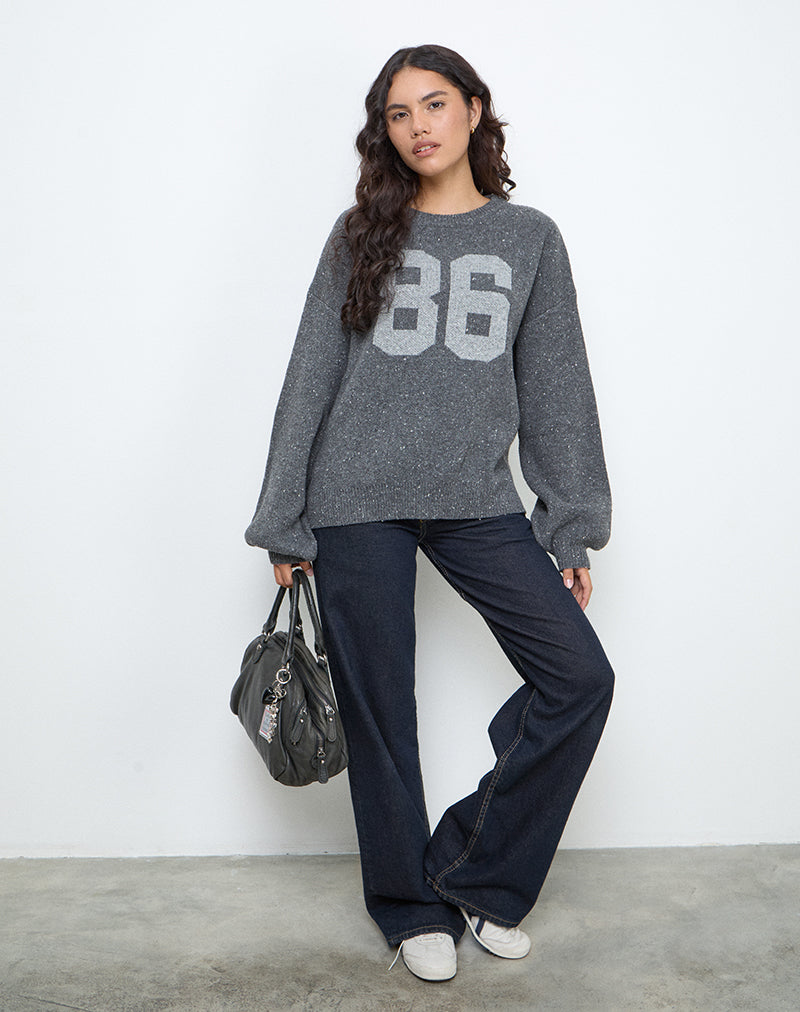 Namari-Pullover aus grauem Strick mit 86er-Motiv